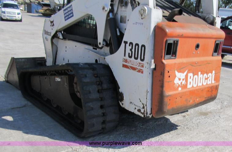 image for item Z9132 2003 Bobcat T300 skid steer