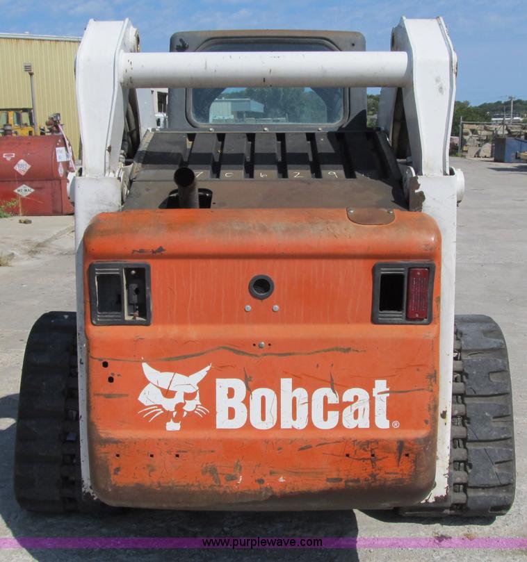 image for item Z9132 2003 Bobcat T300 skid steer