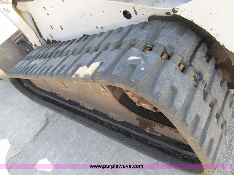 image for item Z9132 2003 Bobcat T300 skid steer