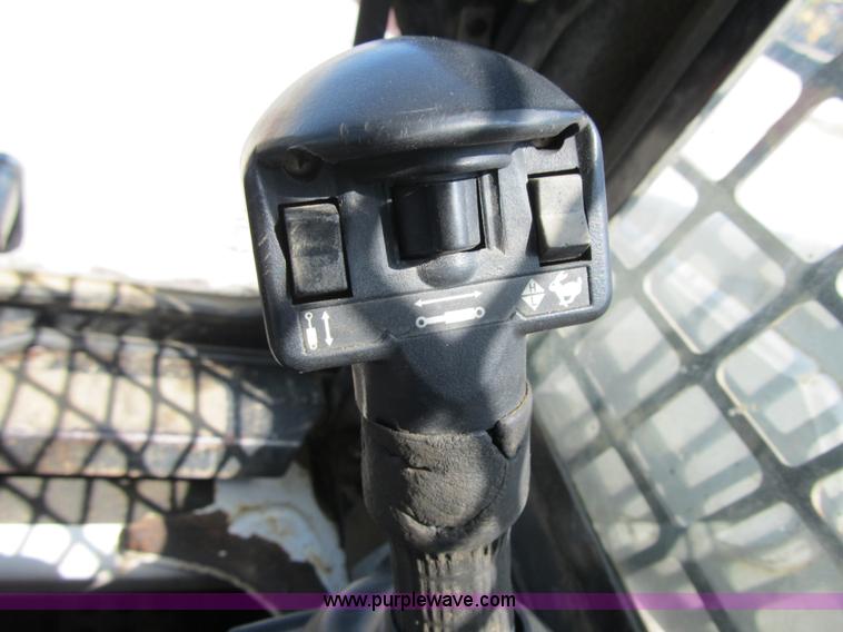 image for item Z9132 2003 Bobcat T300 skid steer