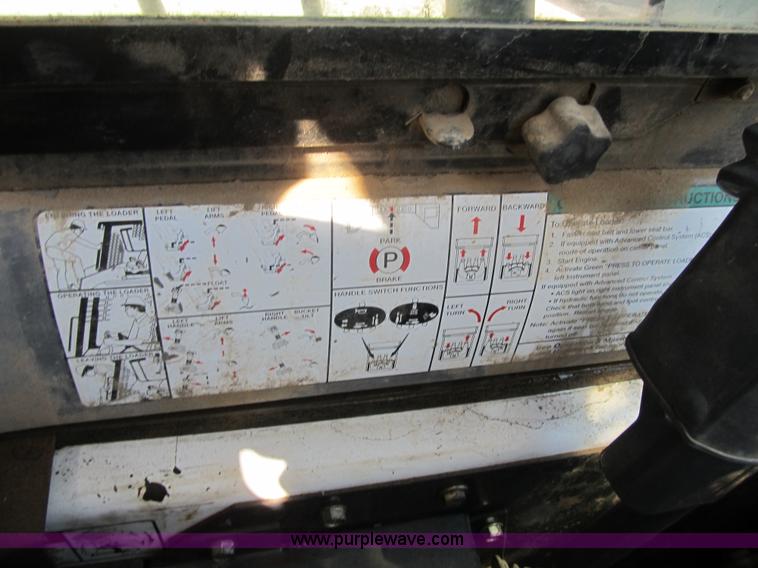 image for item Z9132 2003 Bobcat T300 skid steer