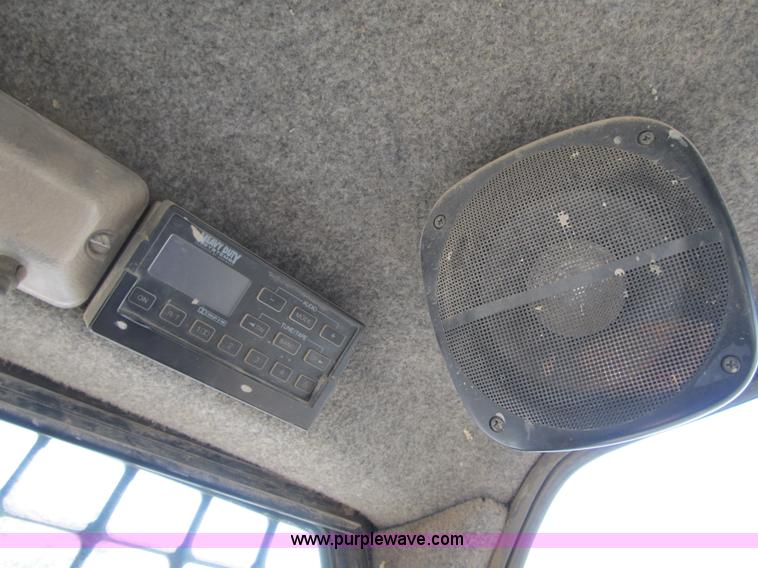 image for item Z9132 2003 Bobcat T300 skid steer