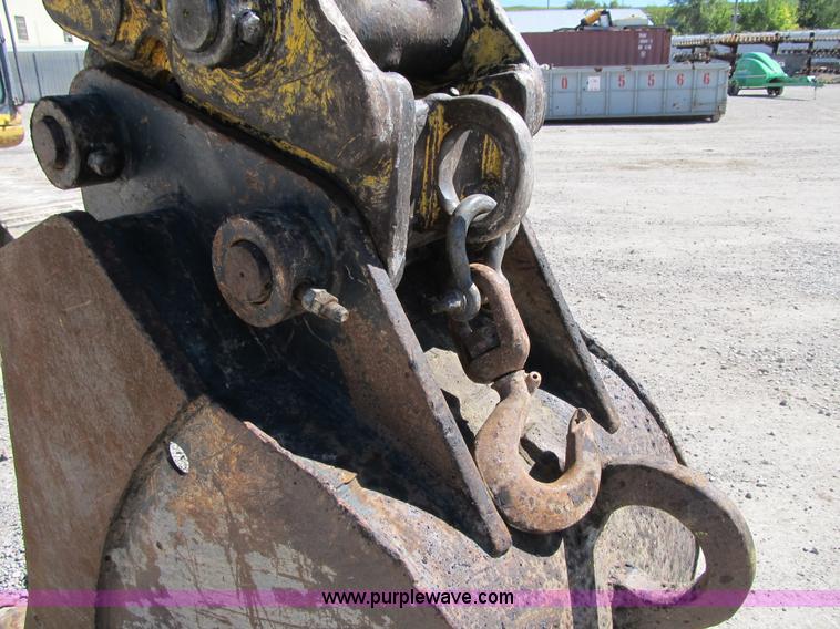 image for item Z9133 1997 Komatsu PC200LC-6LE excavator