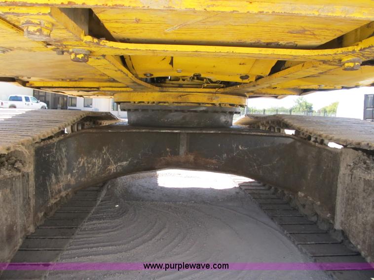 image for item Z9133 1997 Komatsu PC200LC-6LE excavator