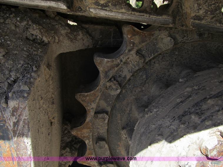 image for item Z9133 1997 Komatsu PC200LC-6LE excavator