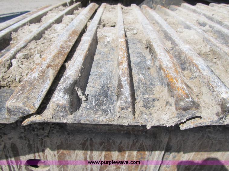 image for item Z9133 1997 Komatsu PC200LC-6LE excavator