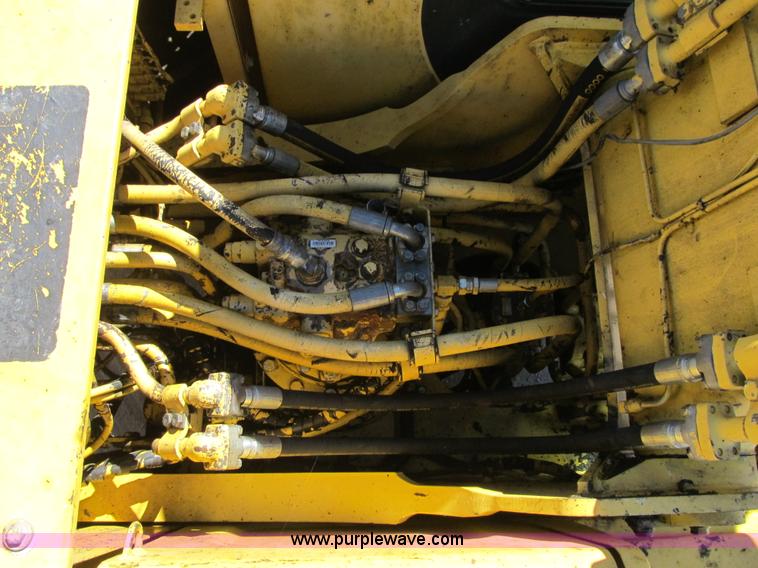 image for item Z9133 1997 Komatsu PC200LC-6LE excavator