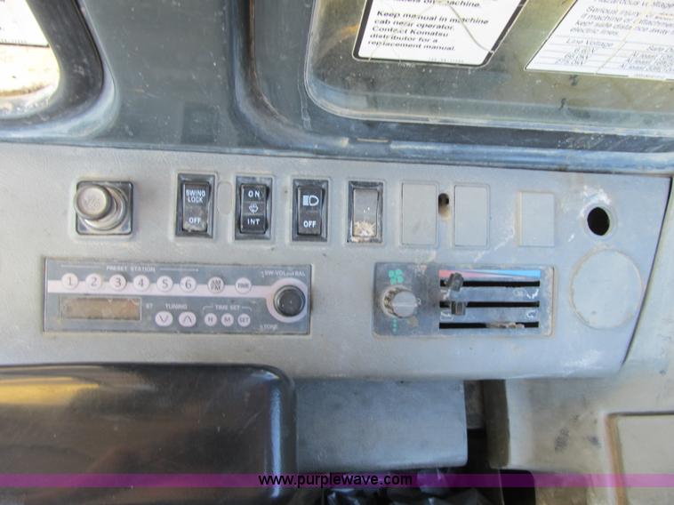 image for item Z9133 1997 Komatsu PC200LC-6LE excavator