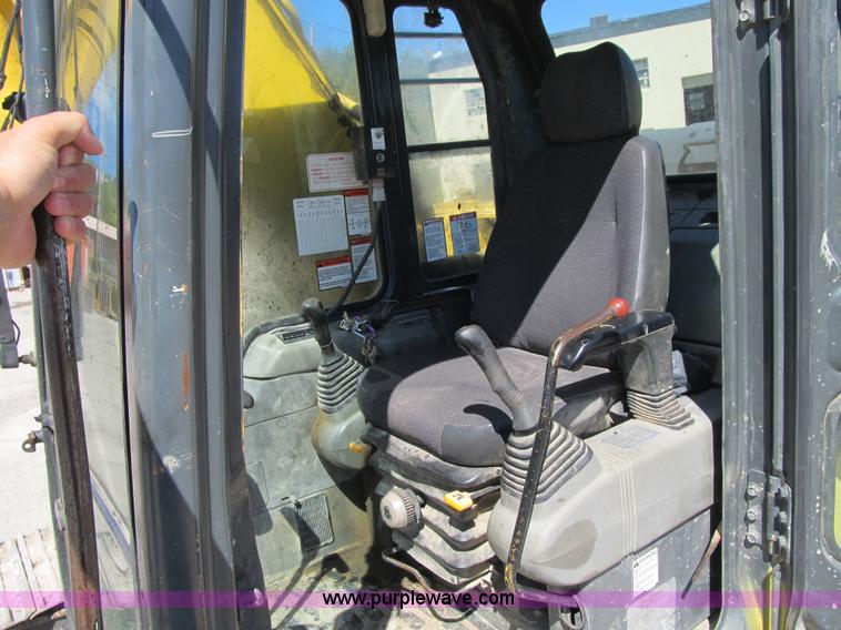 image for item Z9133 1997 Komatsu PC200LC-6LE excavator