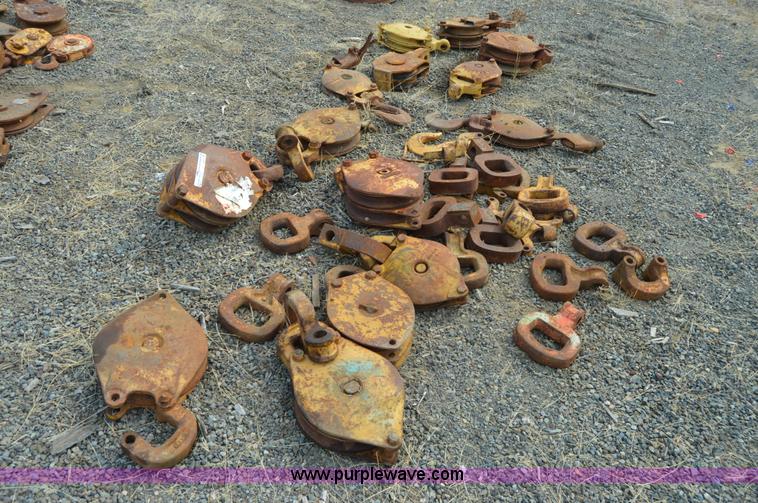 image for item Z9281 Assorted side boom lifting equipment