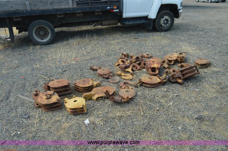 image for item Z9281 Assorted side boom lifting equipment