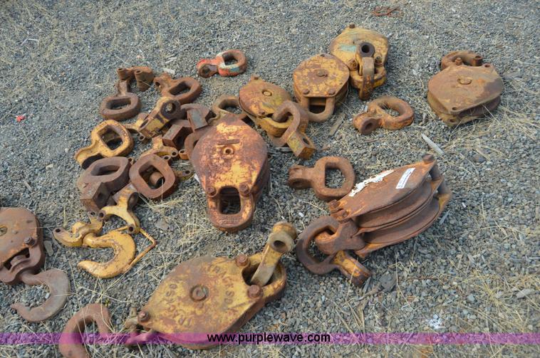 image for item Z9281 Assorted side boom lifting equipment