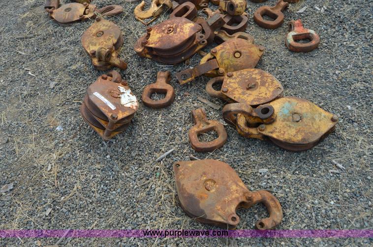 image for item Z9281 Assorted side boom lifting equipment