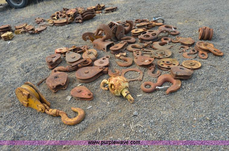 image for item Z9282 Assorted crane lifting equipment