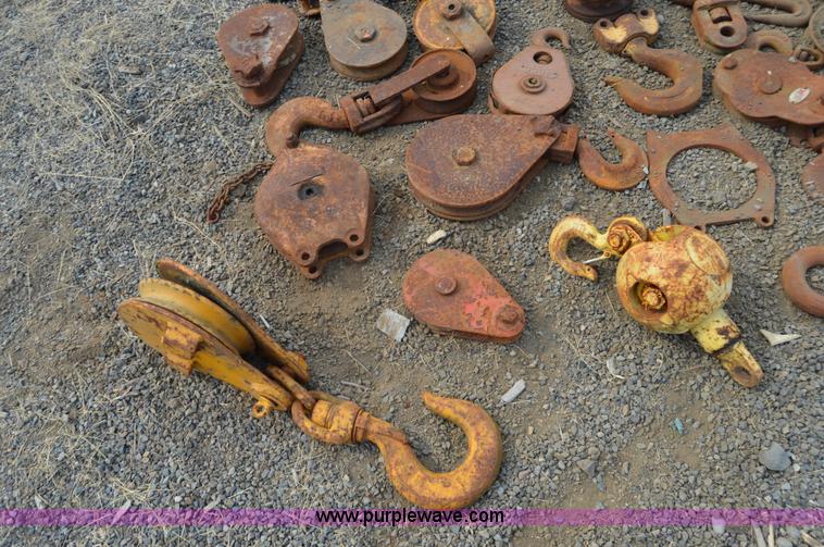 image for item Z9282 Assorted crane lifting equipment