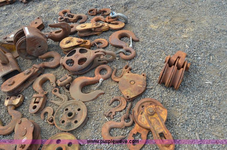 image for item Z9282 Assorted crane lifting equipment