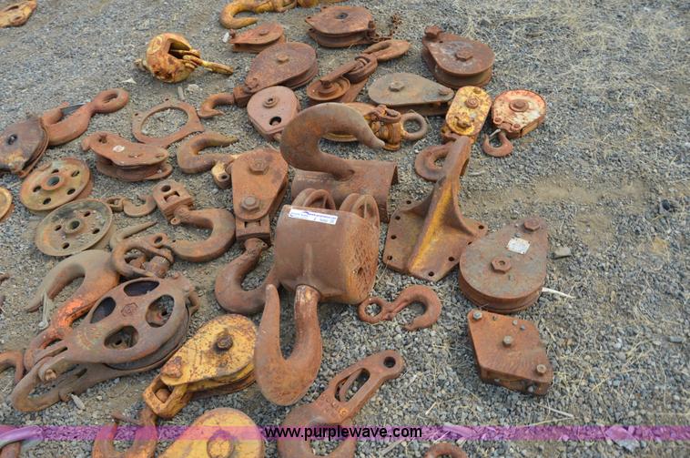 image for item Z9282 Assorted crane lifting equipment