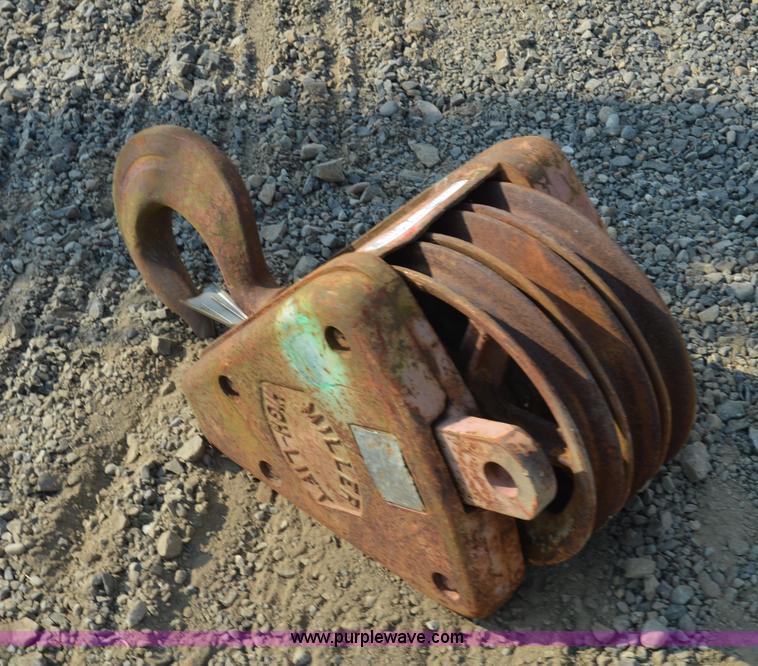 image for item Z9284 Miller high lift three chive load block