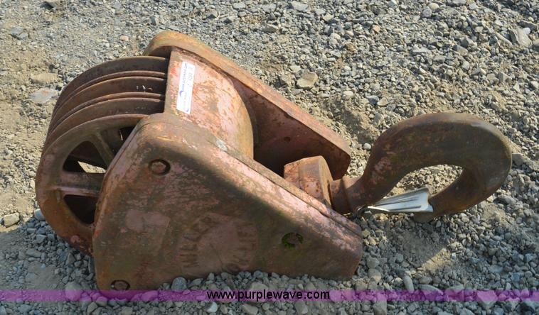 image for item Z9284 Miller high lift three chive load block