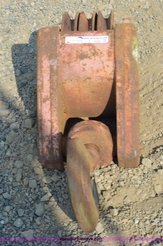 image for item Z9284 Miller high lift three chive load block