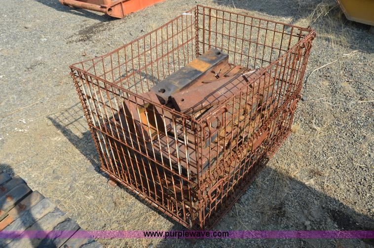 image for item Z9285 Approximately 42 excavator rubber track pads