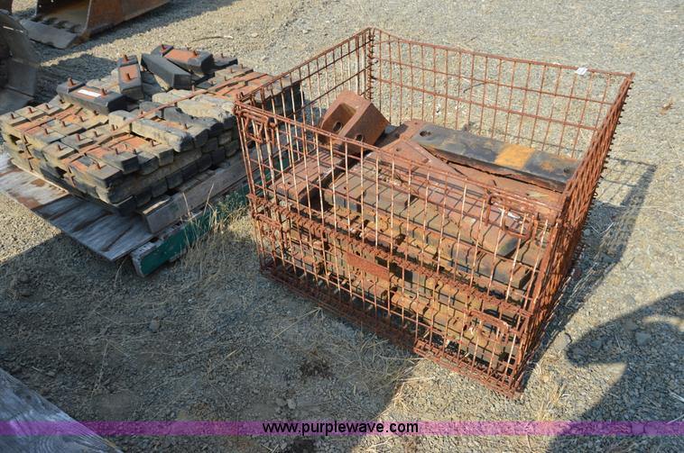 image for item Z9285 Approximately 42 excavator rubber track pads