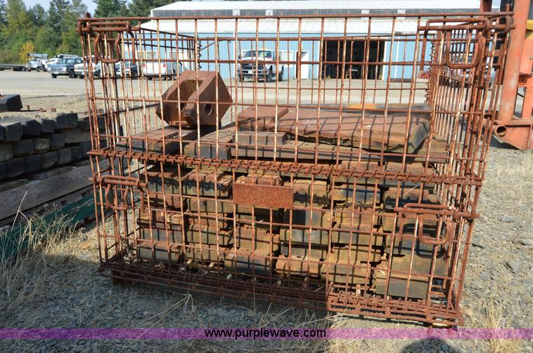 image for item Z9285 Approximately 42 excavator rubber track pads