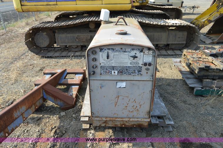 image for item Z9287 Lincoln Shield-Arc SA-250 welder/generator