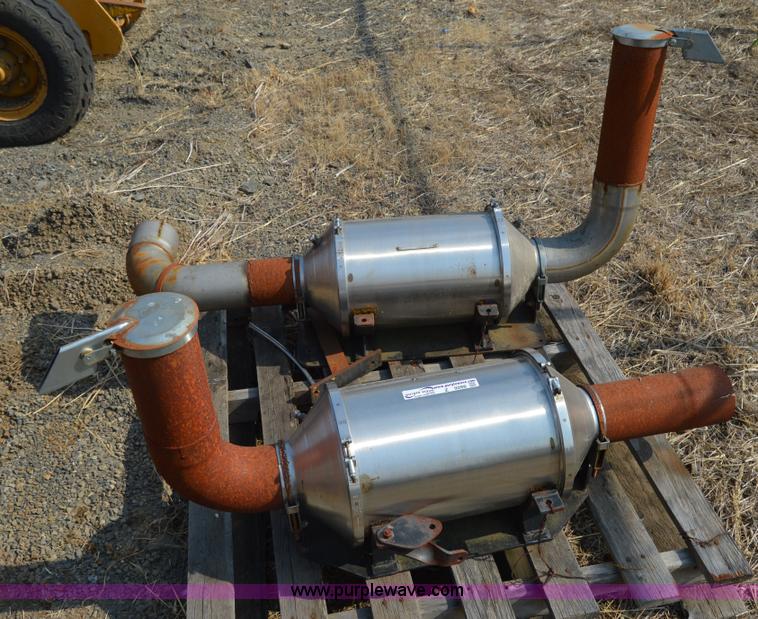 image for item Z9288 (2) catalytic converters