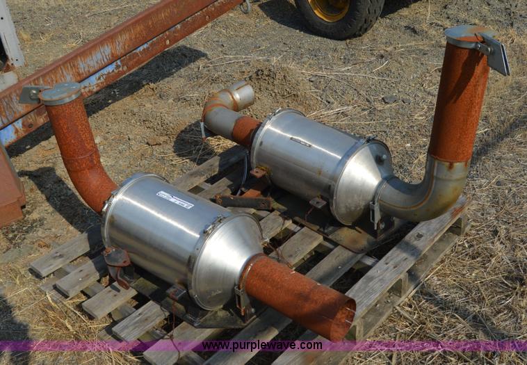 image for item Z9288 (2) catalytic converters