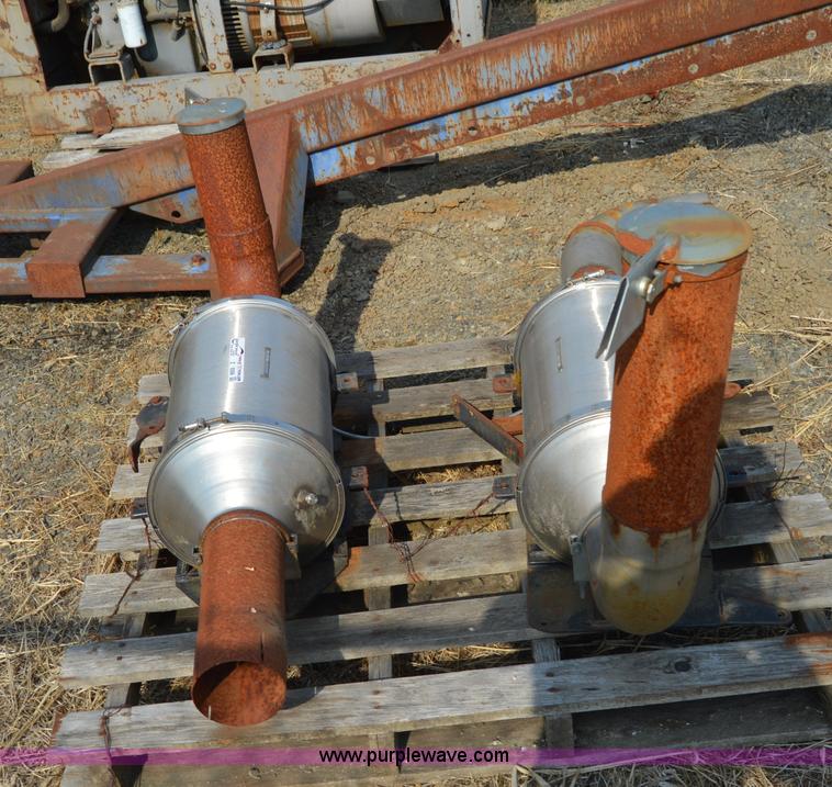 image for item Z9288 (2) catalytic converters