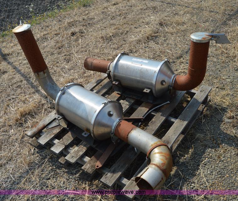 image for item Z9288 (2) catalytic converters