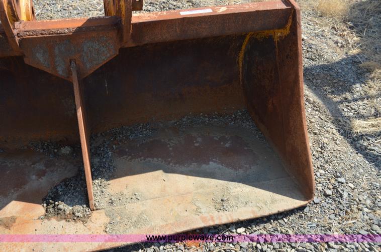 image for item Z9289 7'W excavator bucket