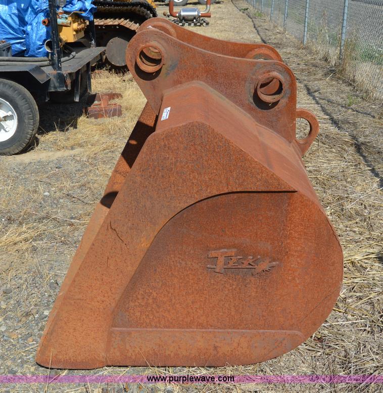 image for item Z9290 66"W excavator bucket