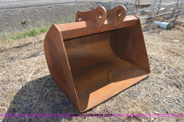 image for item Z9290 66"W excavator bucket