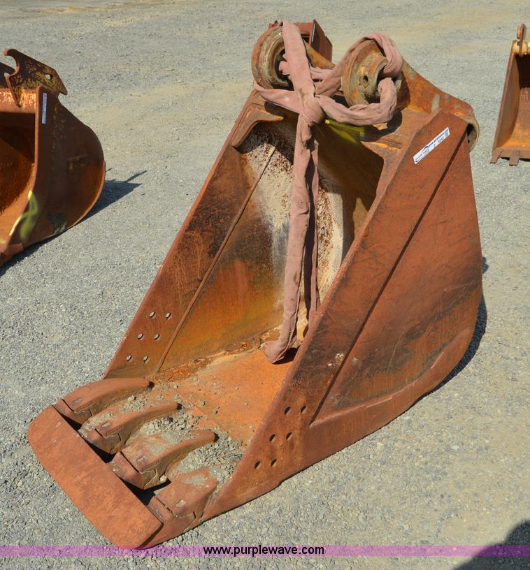 image for item Z9292 31"W excavator bucket