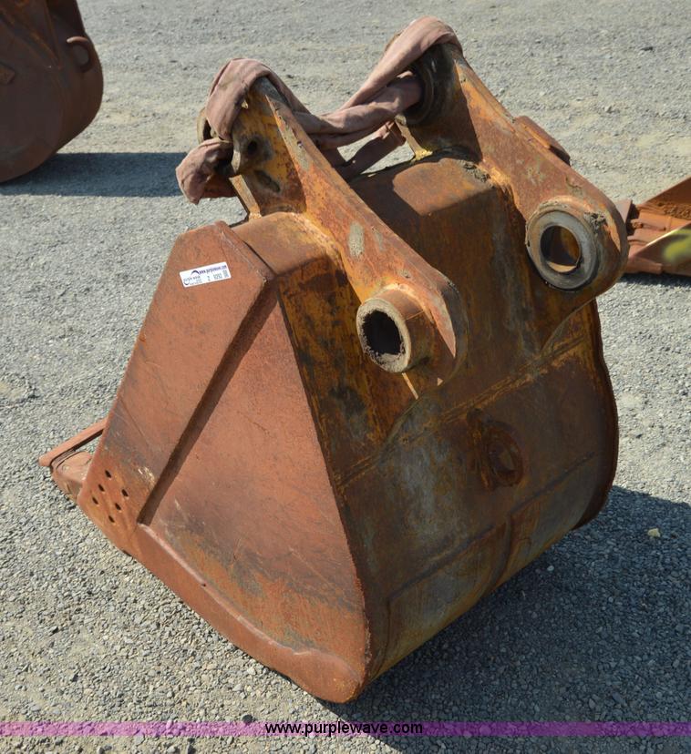 image for item Z9292 31"W excavator bucket