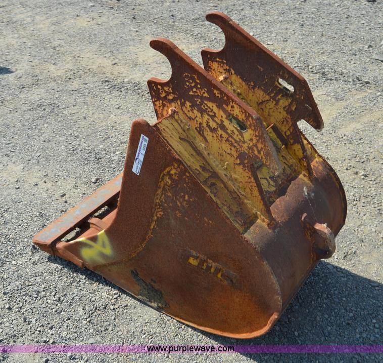 image for item Z9293 24"W excavator bucket