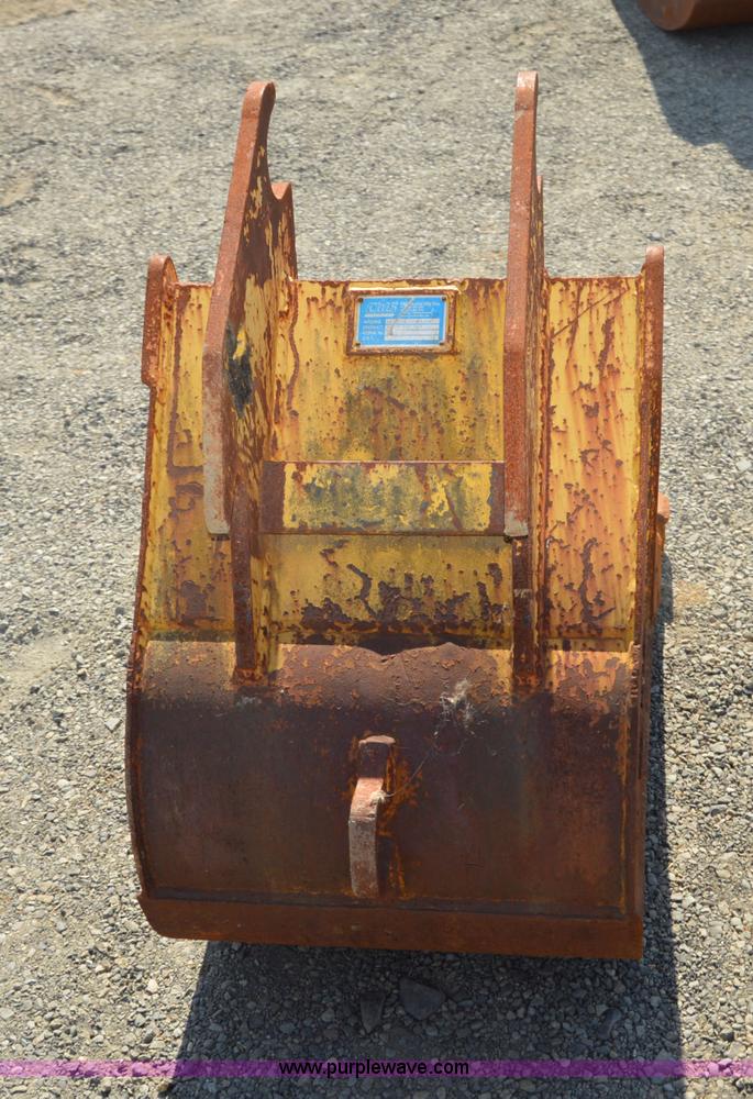 image for item Z9293 24"W excavator bucket