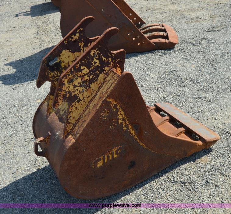 image for item Z9293 24"W excavator bucket