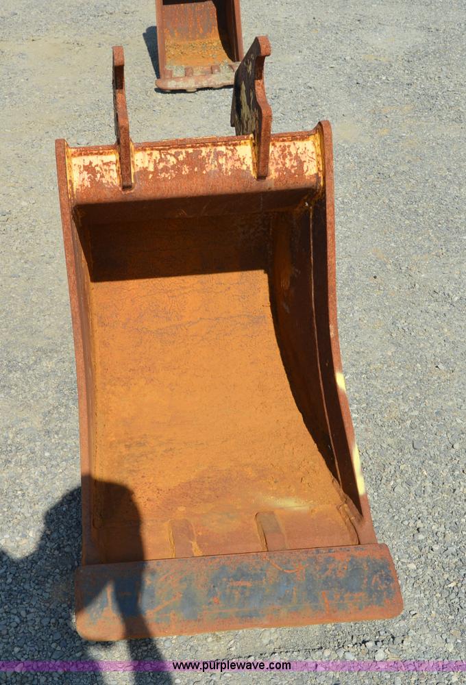 image for item Z9293 24"W excavator bucket