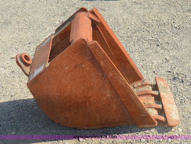 image for item Z9294 18"W excavator bucket