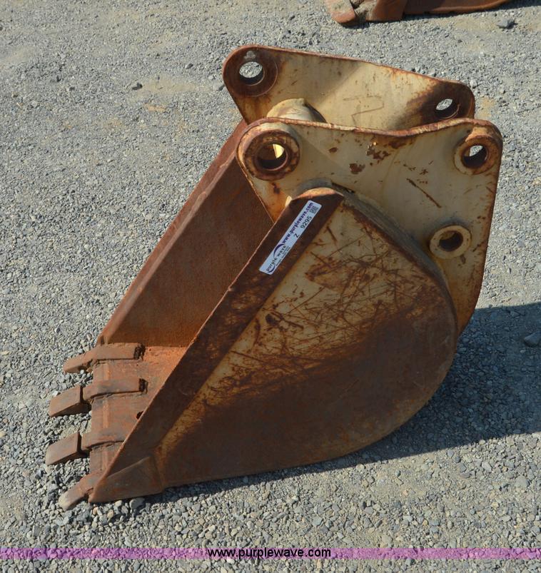 image for item Z9295 18"W excavator bucket
