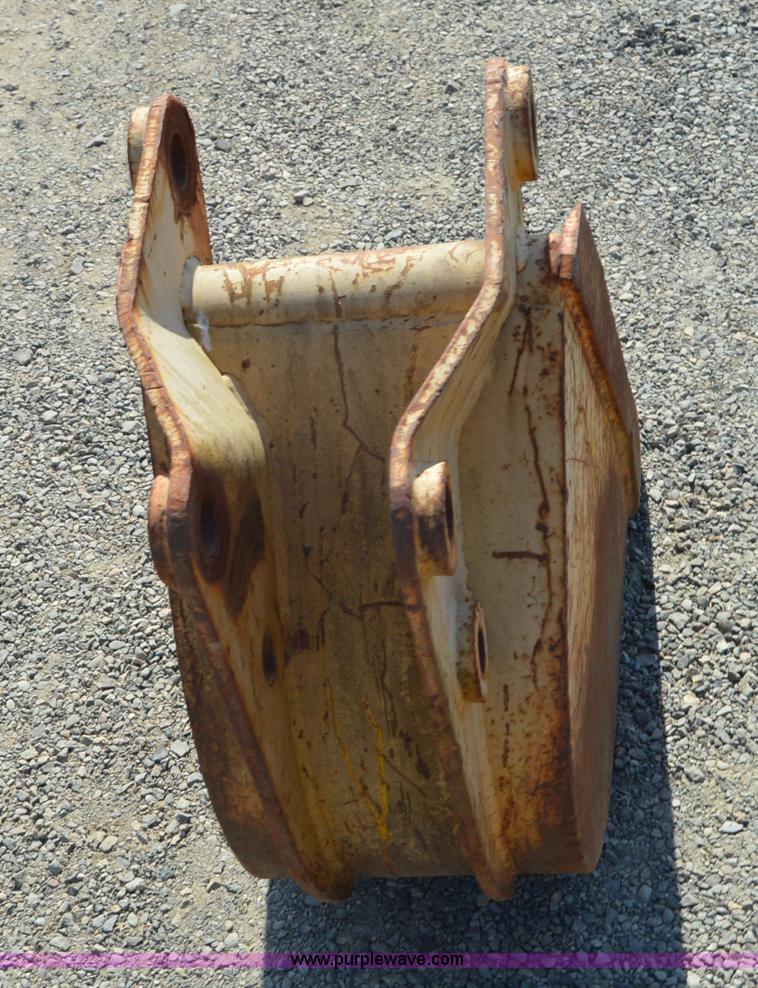 image for item Z9295 18"W excavator bucket