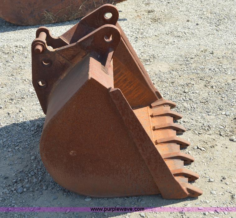 image for item Z9297 36"W excavator bucket