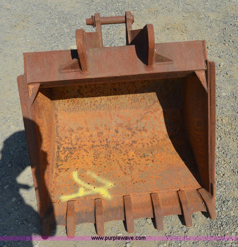 image for item Z9297 36"W excavator bucket