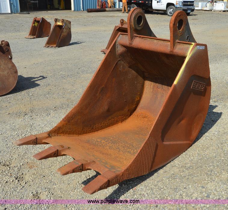 image for item Z9298 38"W excavator bucket