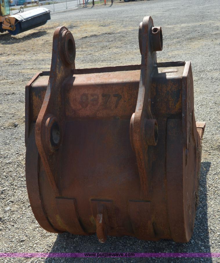 image for item Z9298 38"W excavator bucket