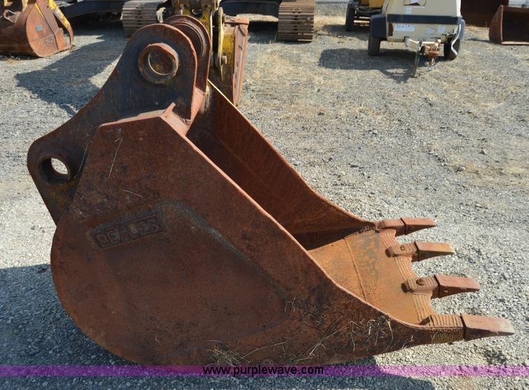 image for item Z9298 38"W excavator bucket