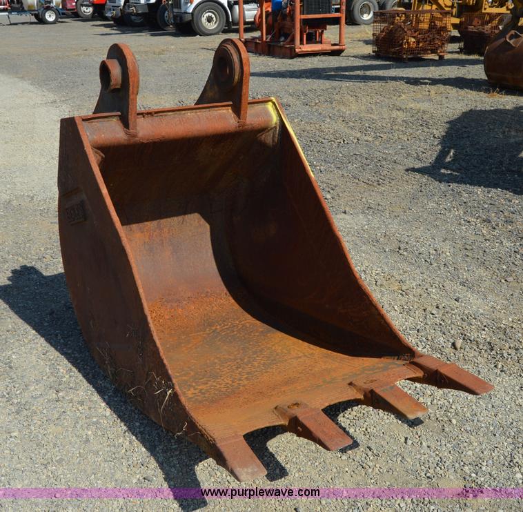 image for item Z9298 38"W excavator bucket